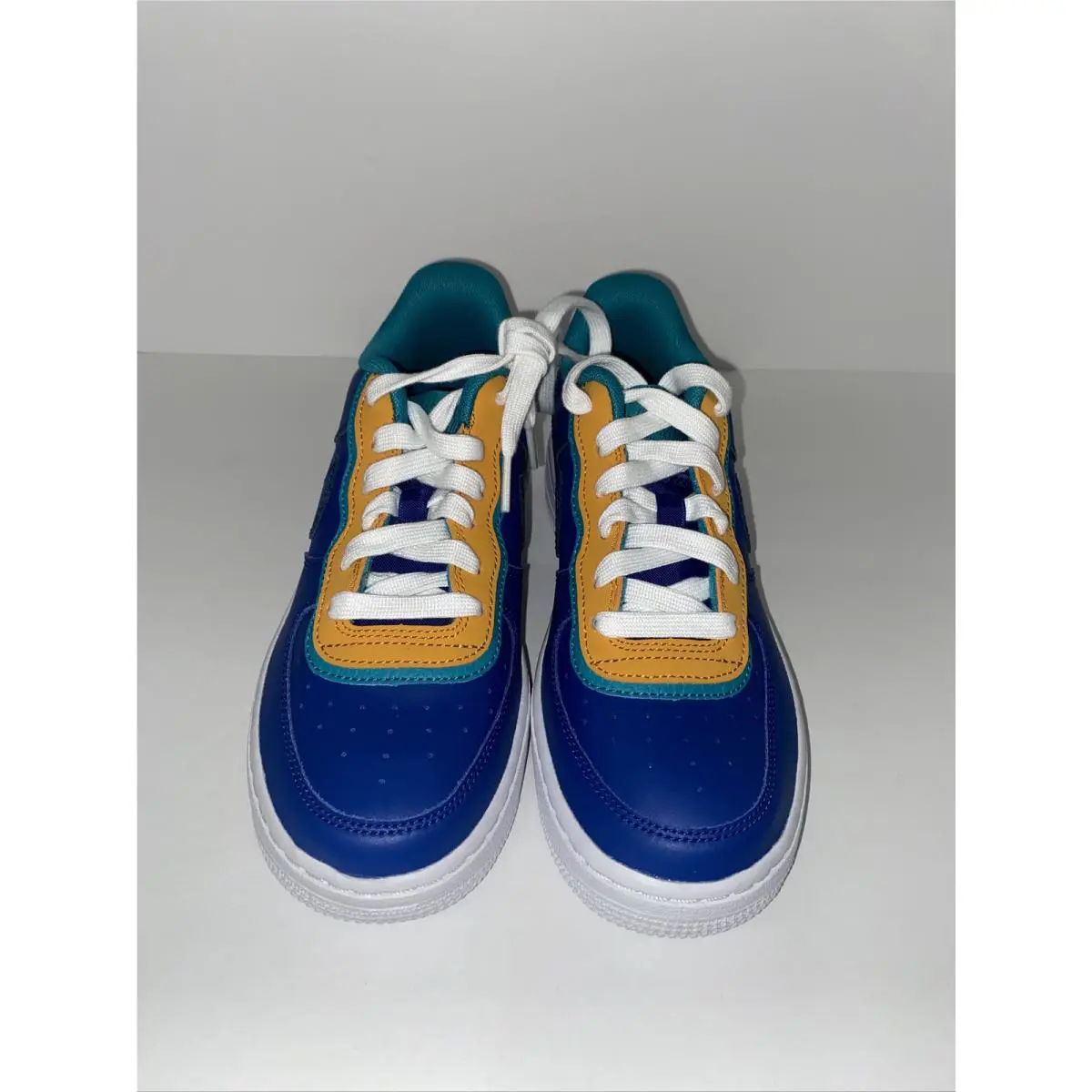 Nike shoes - Indigo/Gold/Teal (UPC: 00192499850423) 3
