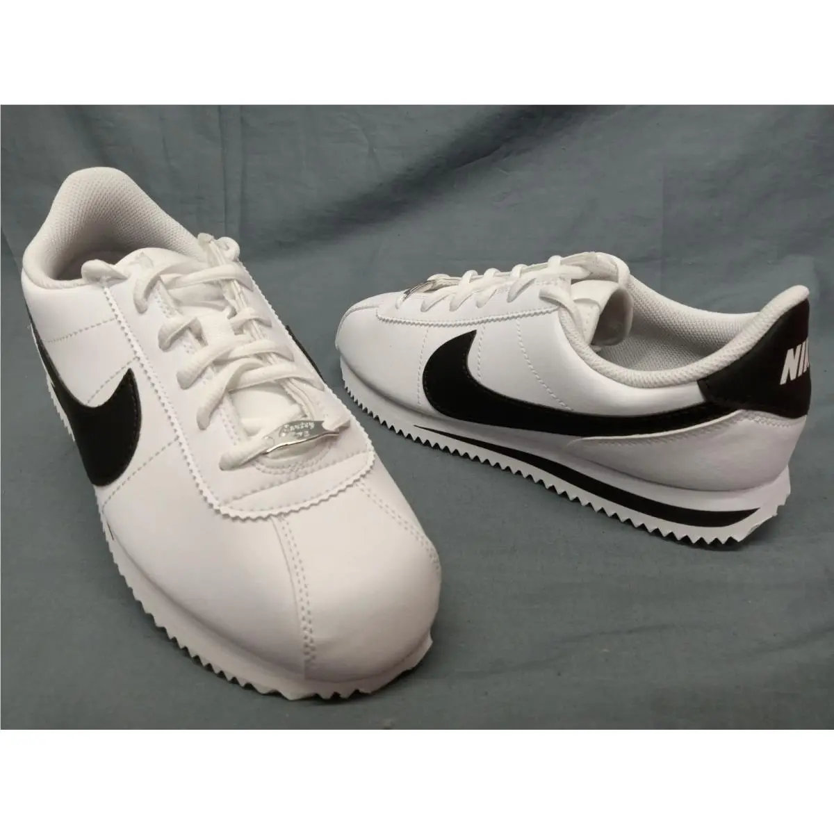 Nike Boys Cortez Basic SL GS Sneakers Leather White Black Size 6