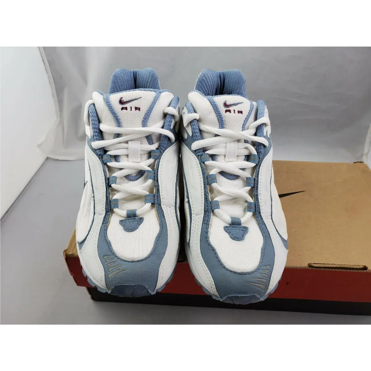 Nike shoes - White 2