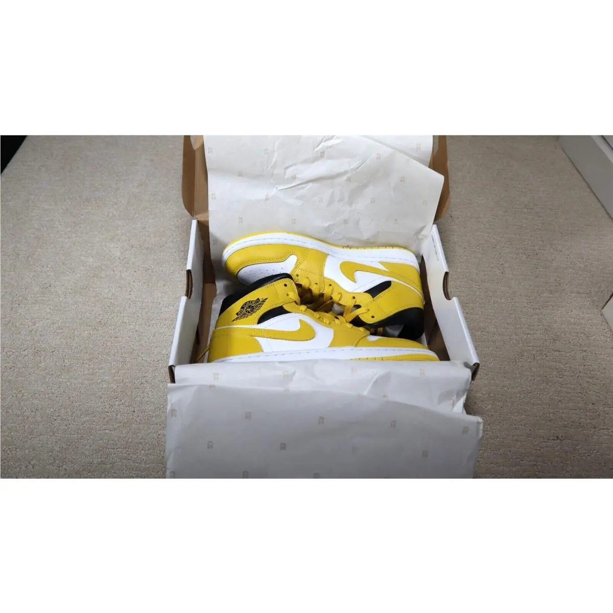 Nike shoes - Nike Air Jordan 1 - Air - BQ6472-170 - Yellow/White/Black 16