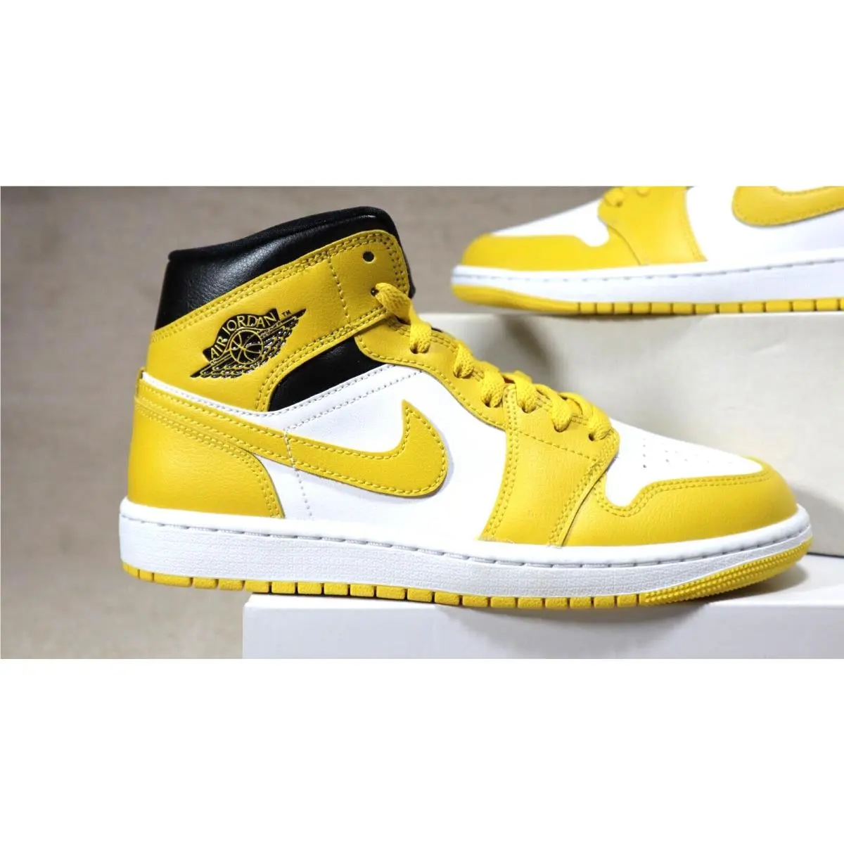 Nike shoes - Nike Air Jordan 1 - Air - BQ6472-170 - Yellow/White/Black 0