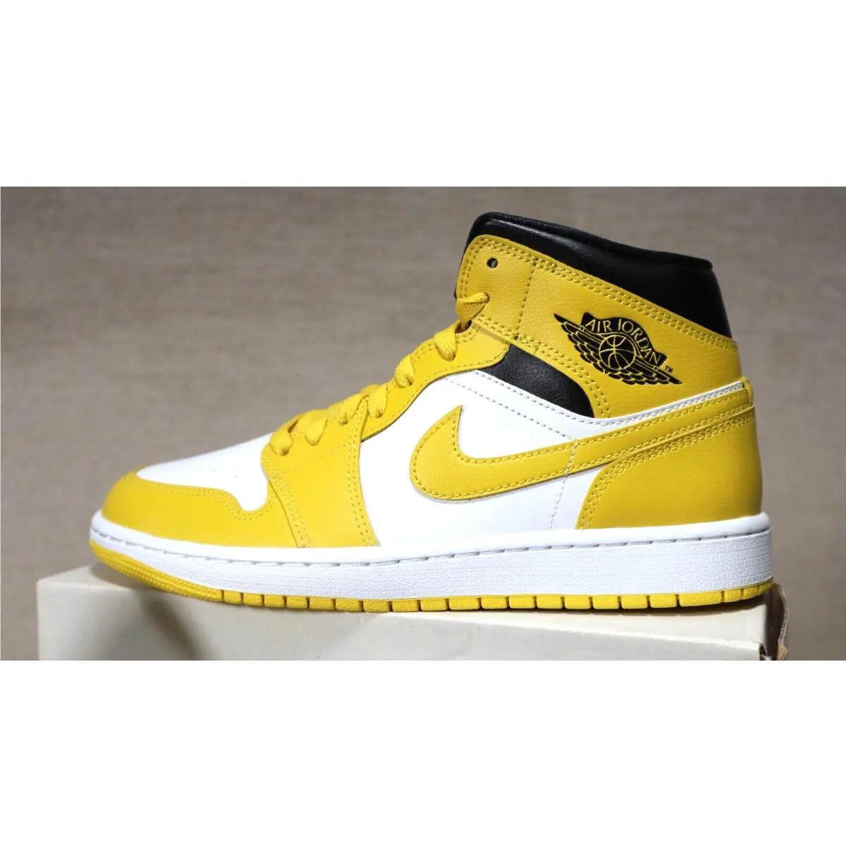 Nike shoes - Nike Air Jordan 1 - Air - BQ6472-170 - Yellow/White/Black 1