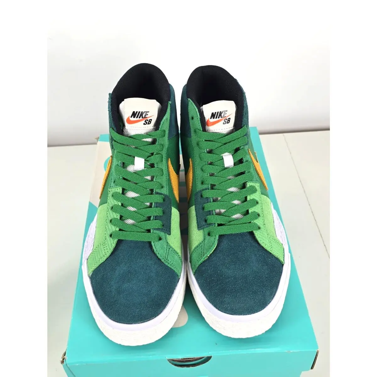 Nike SB Zoom Blazer Mid Prm Aloe Verde/university Gold Sneakers 10 Mens 11.5 Wom
