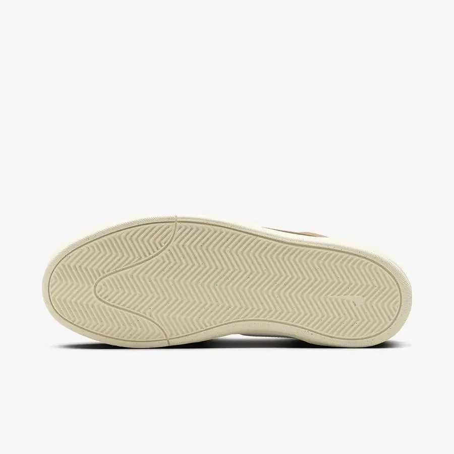 Nike shoes - Nike React Leo SB - React Leo - DX4361-202 - Brown 10