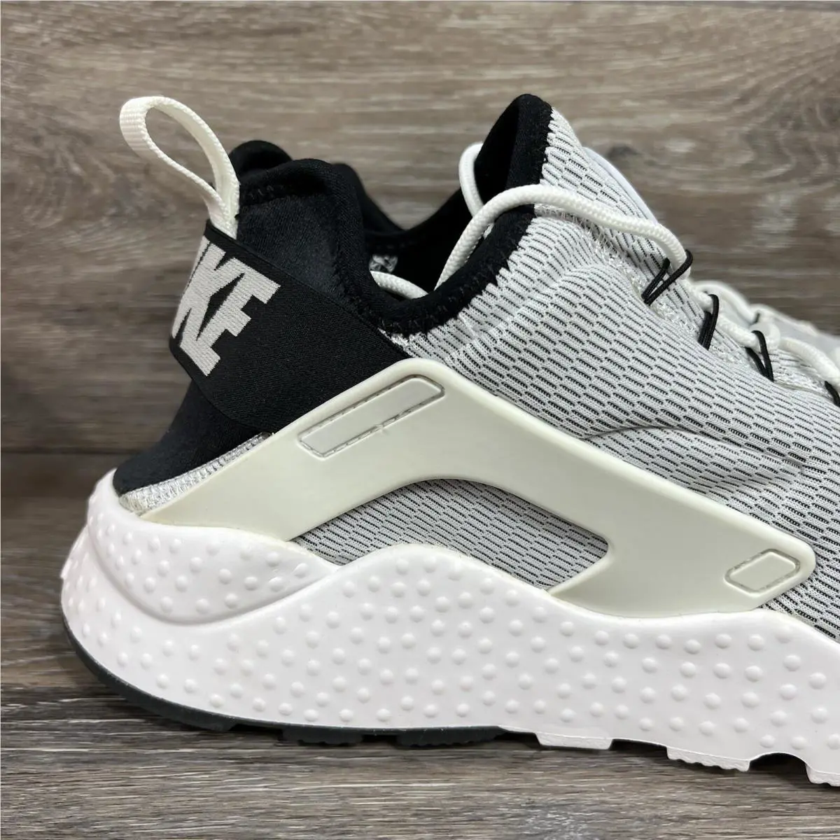 Nike shoes - Nike Air Huarache Run - Air Huarache Run - 819151-100 - White (UPC: 091204035493) 1