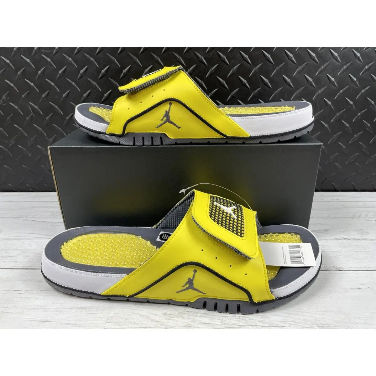 Nike shoes - Nike Jordan Hydro IV Retro 4 - DN4238-701 - Yellow 0