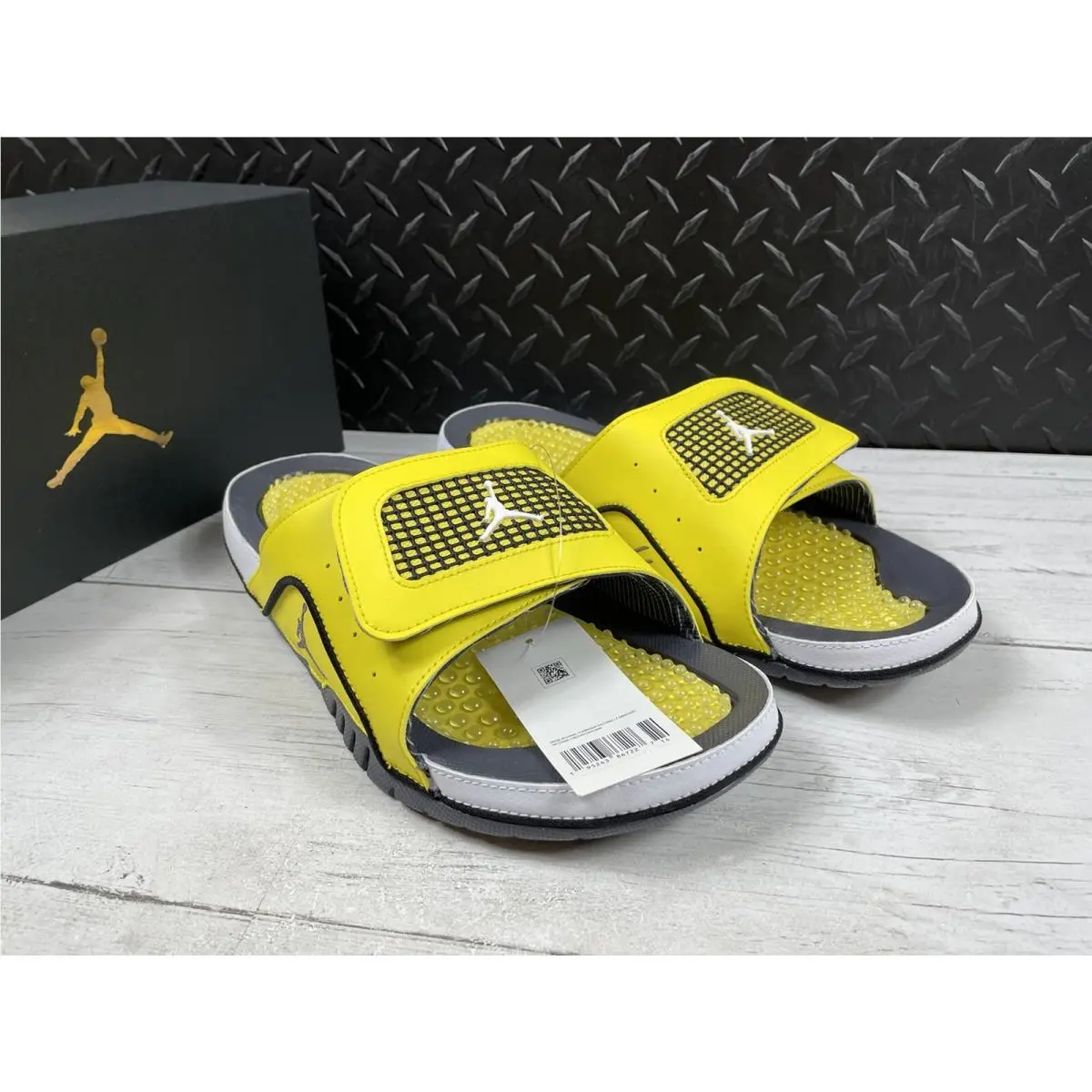 Nike shoes - Nike Jordan Hydro IV Retro 4 - DN4238-701 - Yellow 1
