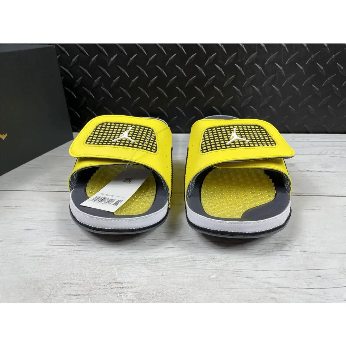 Nike shoes - Nike Jordan Hydro IV Retro 4 - DN4238-701 - Yellow 2