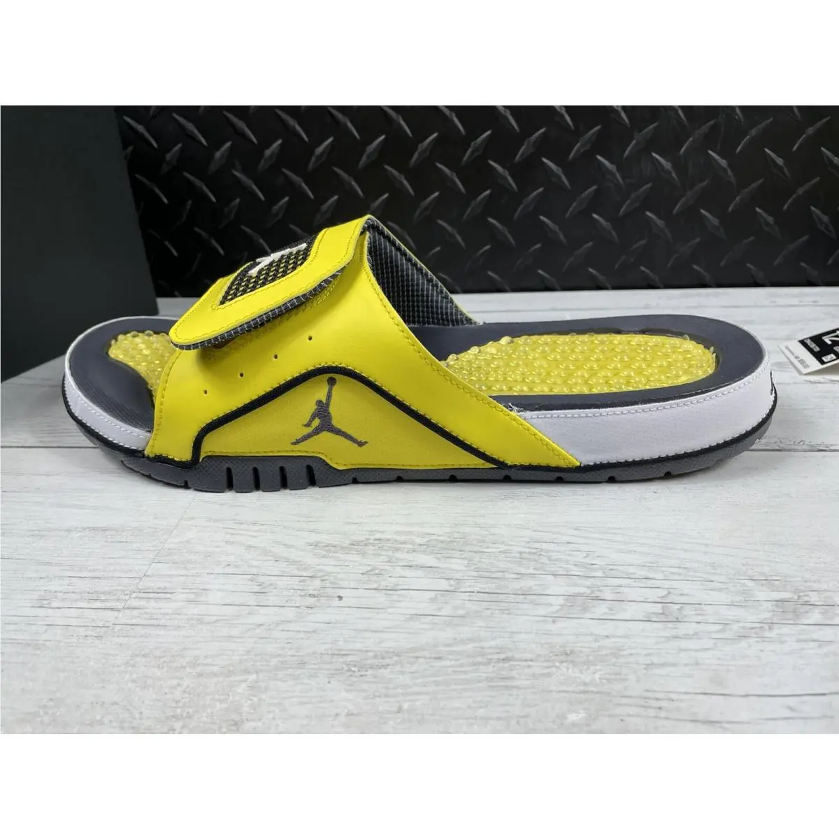 Nike shoes - Nike Jordan Hydro IV Retro 4 - DN4238-701 - Yellow 7