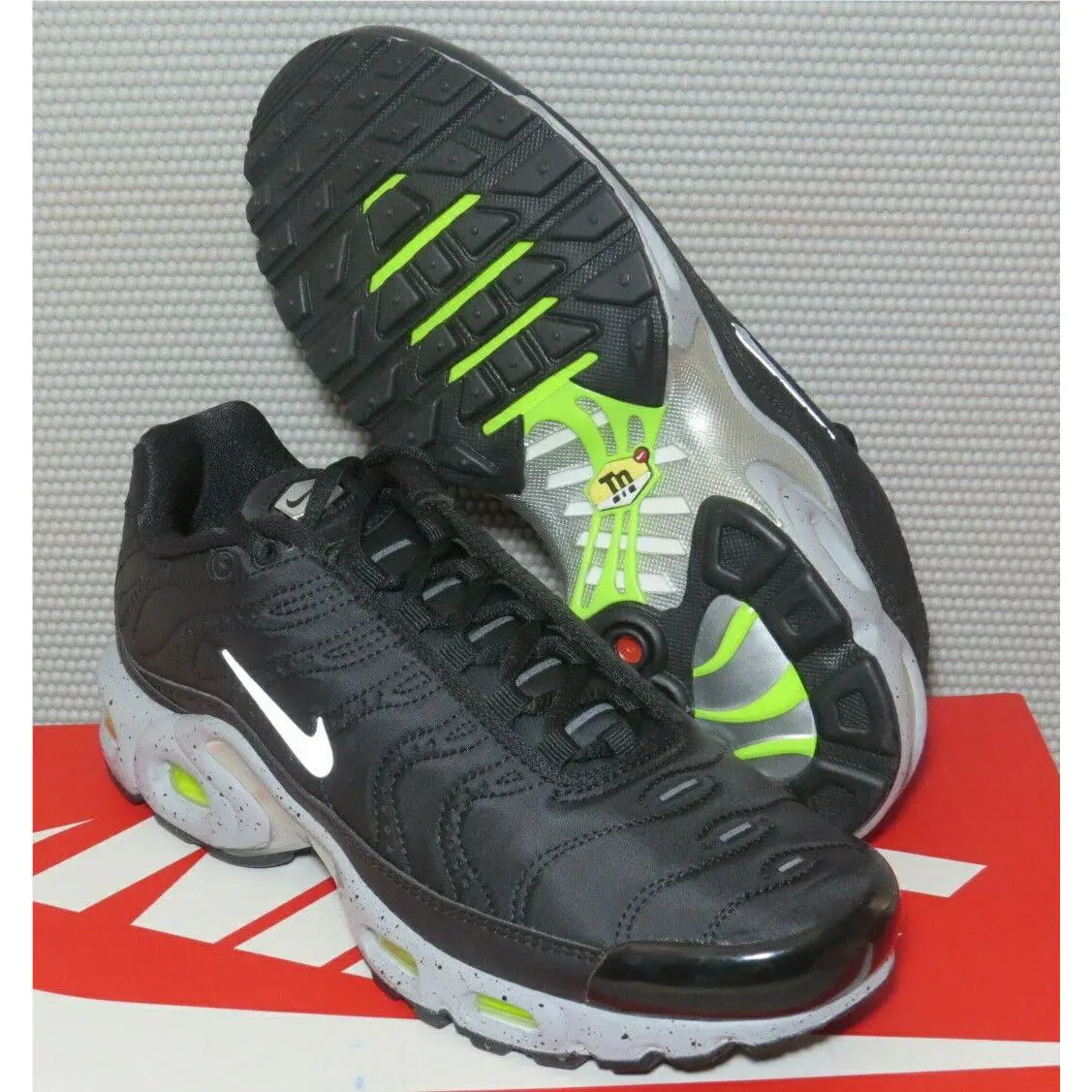 Nike shoes - Nike Air Max Plus Premium - 815994-003 - Black (UPC: 191886363164) 0