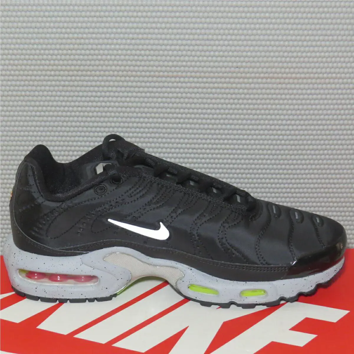 Nike shoes - Nike Air Max Plus Premium - 815994-003 - Black (UPC: 191886363164) 3