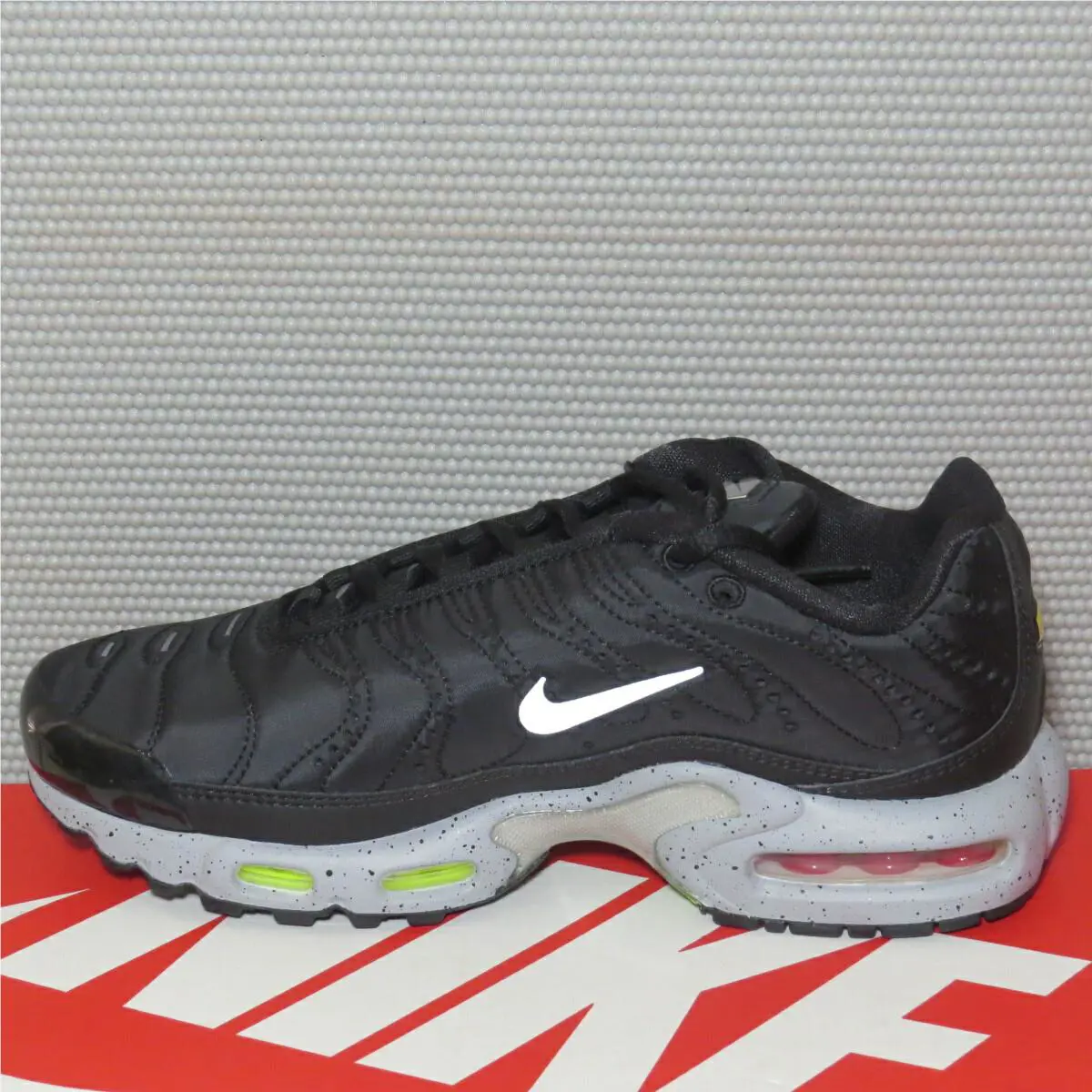 Nike shoes - Nike Air Max Plus Premium - 815994-003 - Black (UPC: 191886363164) 4