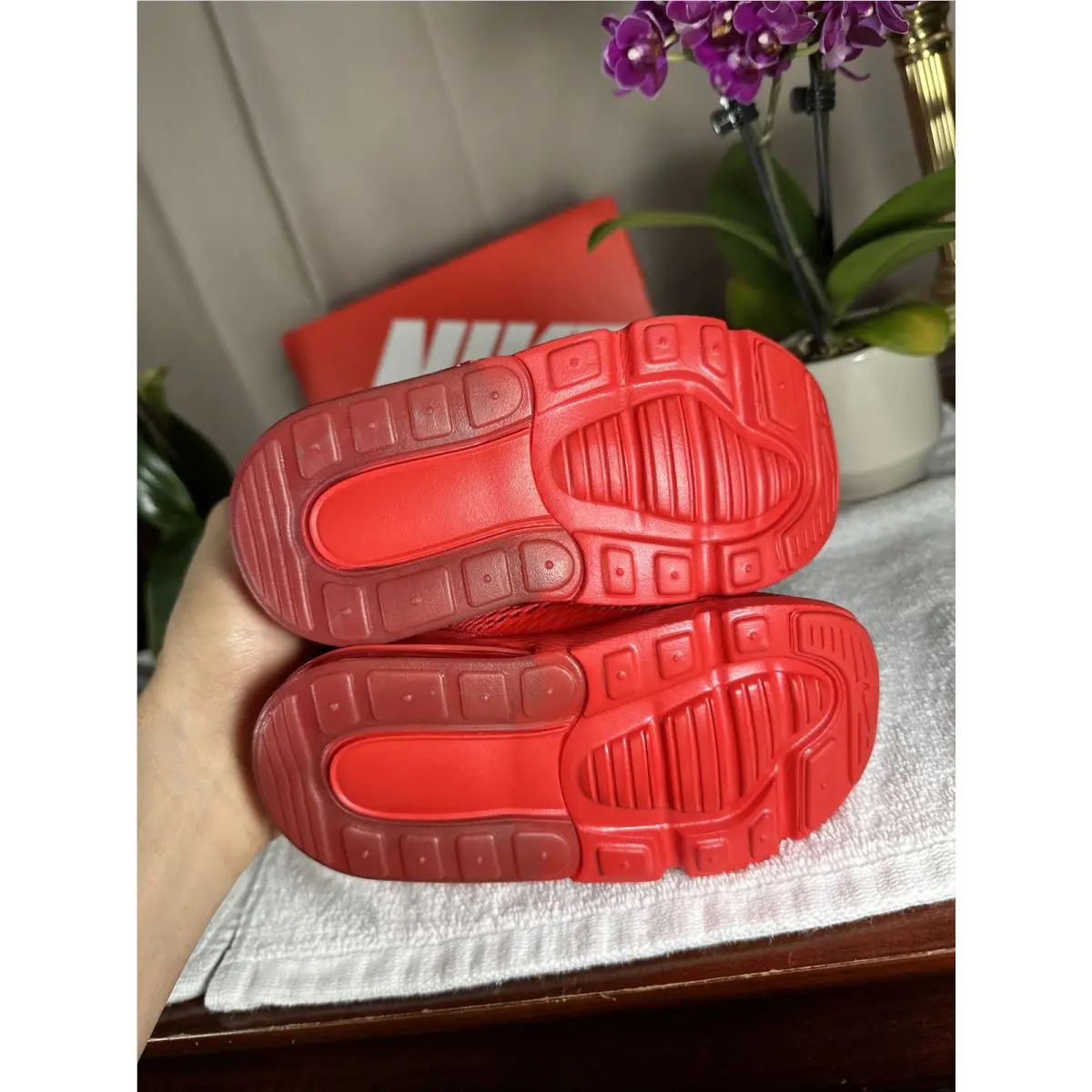 Nike shoes - Red 4