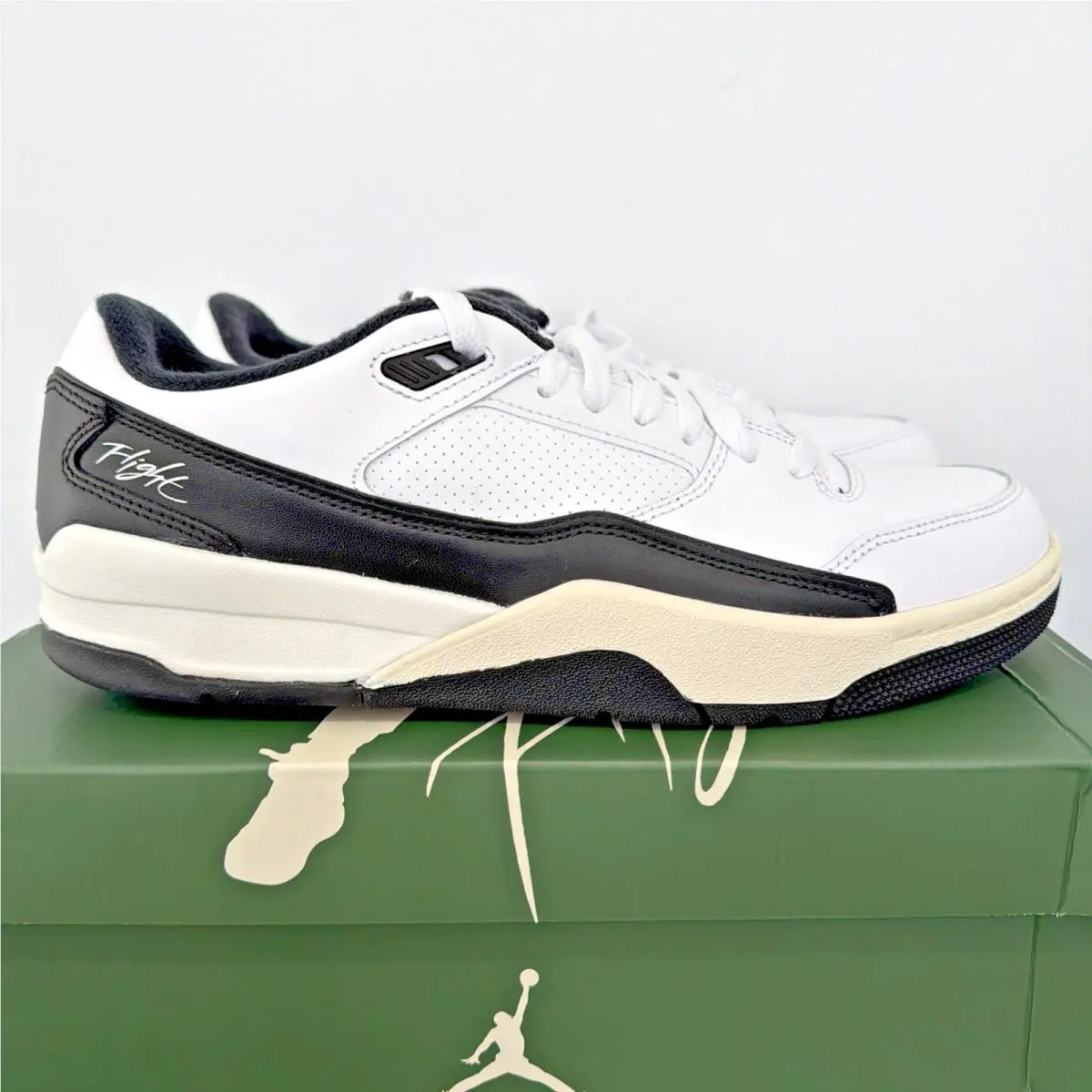 Nike Men`s Air Jordan Flight Court Men`s Size 10.5 White Black HF3255-100