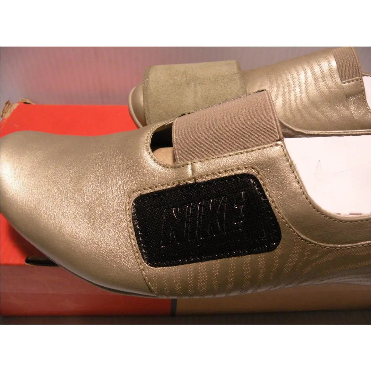 Nike shoes - GOLD - VELCRO 3