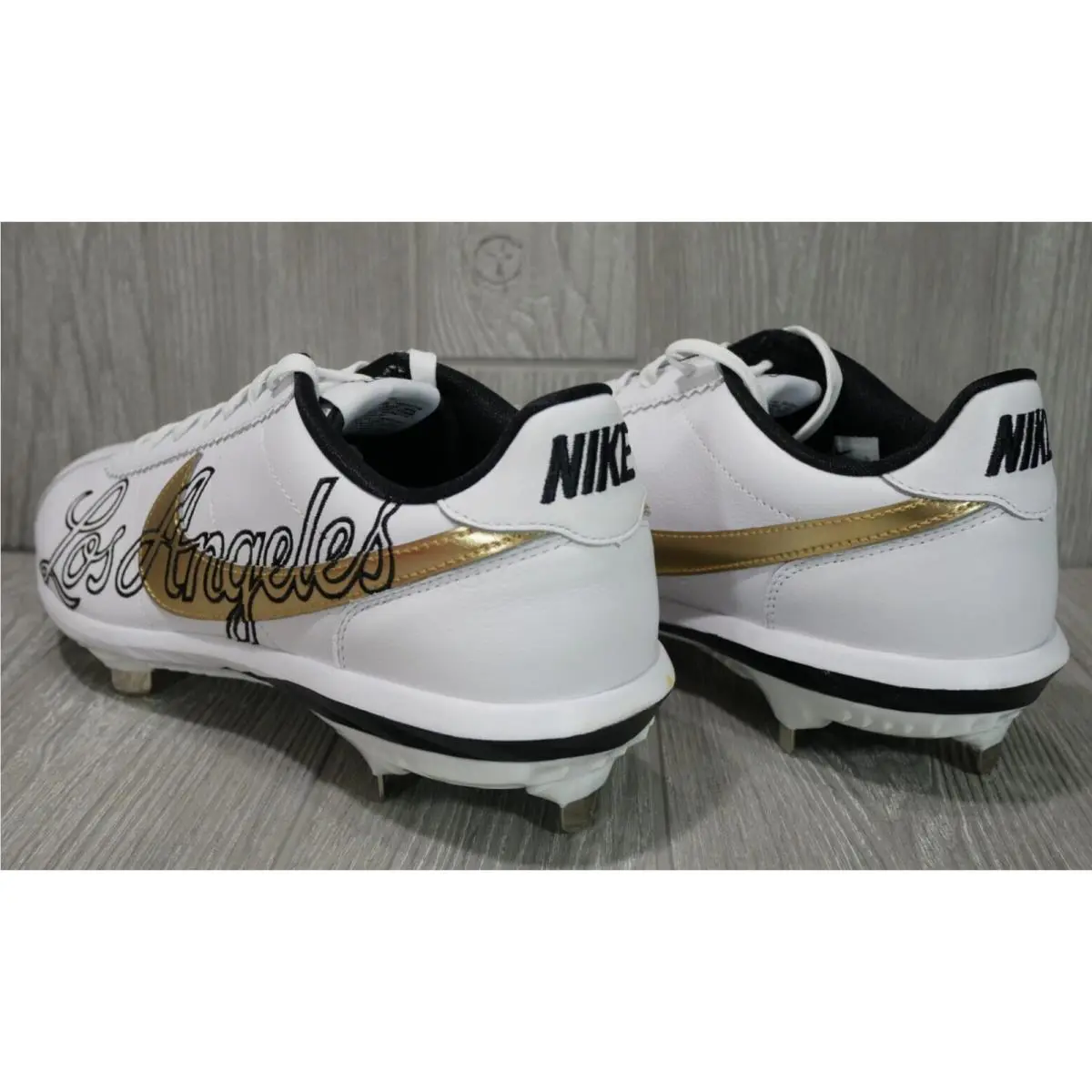Nike shoes - White 2