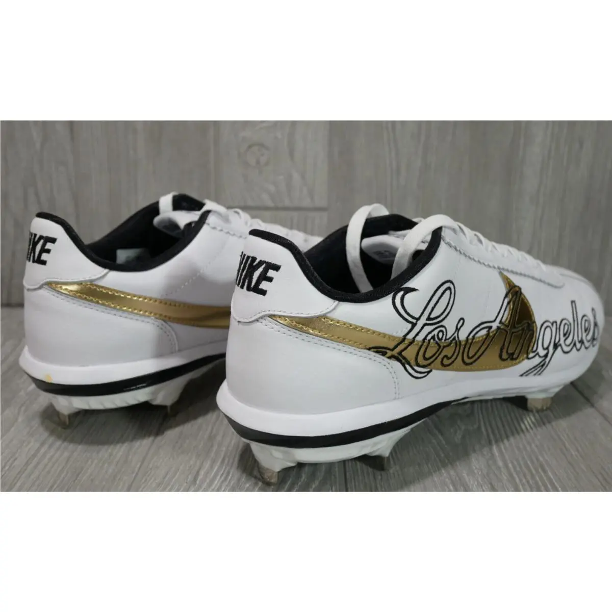 Nike shoes - White 3
