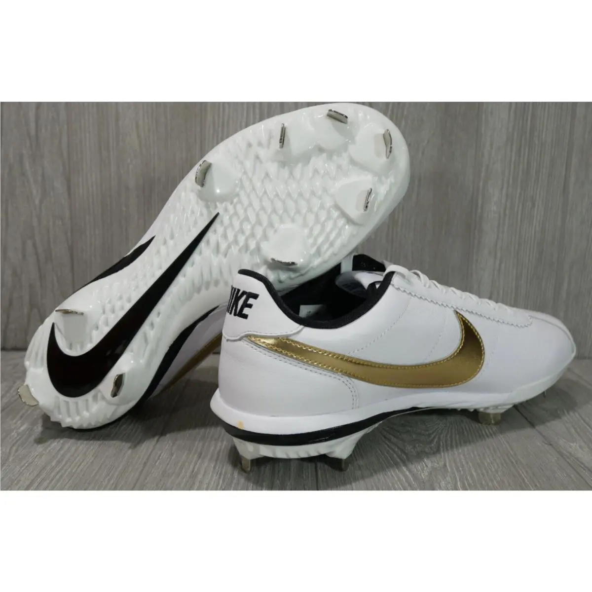 Nike shoes - White 4