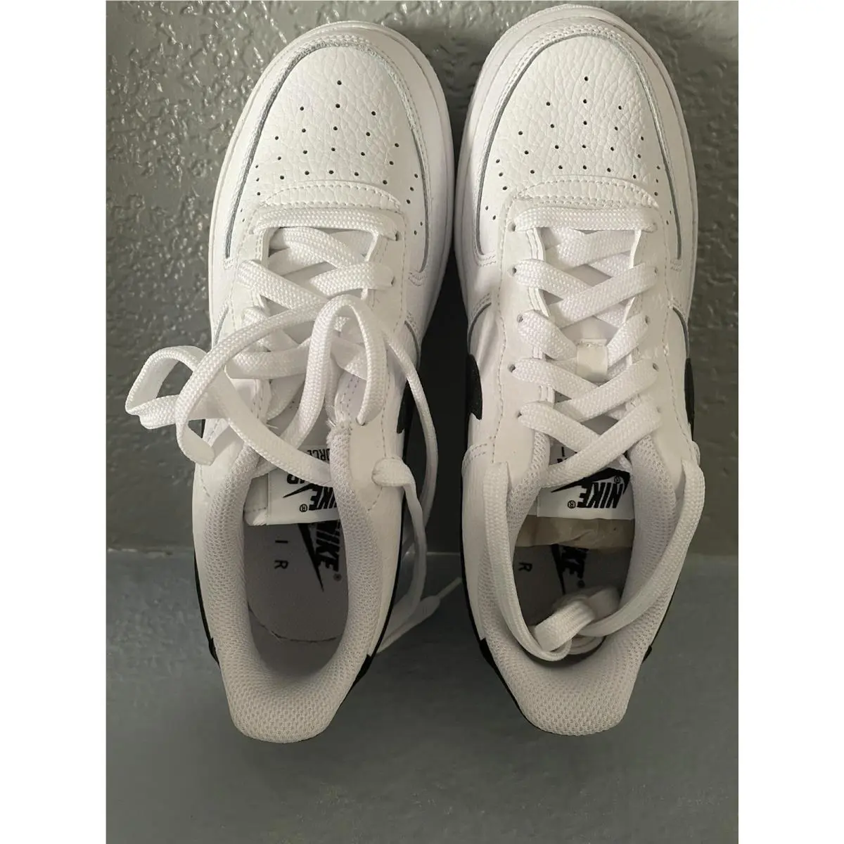 Nike shoes  - White 0