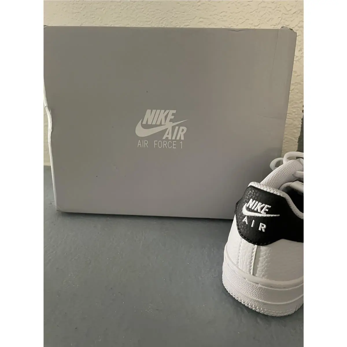 Nike shoes  - White 3
