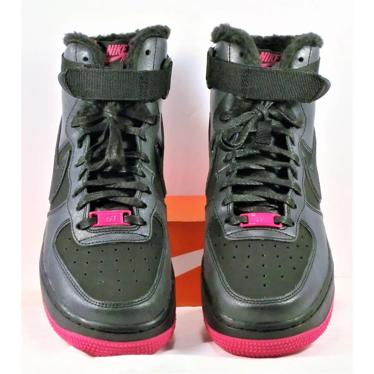 Nike shoes - Vivid Pink & Black 1