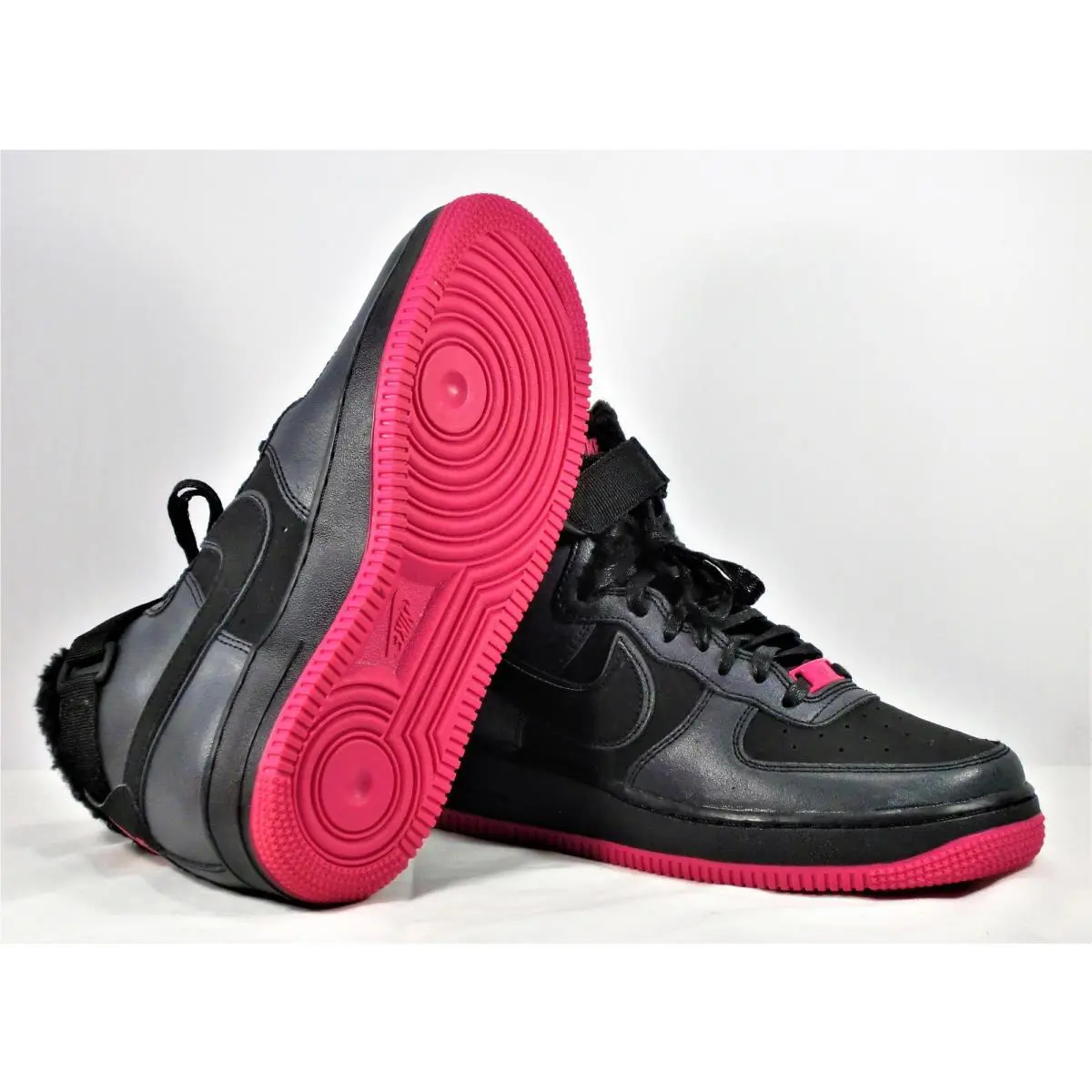 Nike shoes - Vivid Pink & Black 3