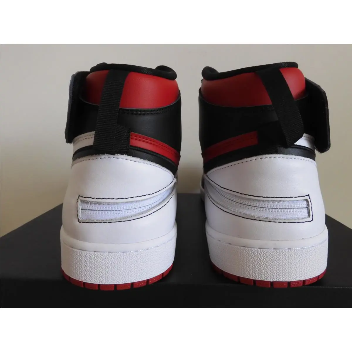 Nike shoes - Air Jordan 1 High FlyEase - CQ3835 107 - White (UPC: 196969264987) 3