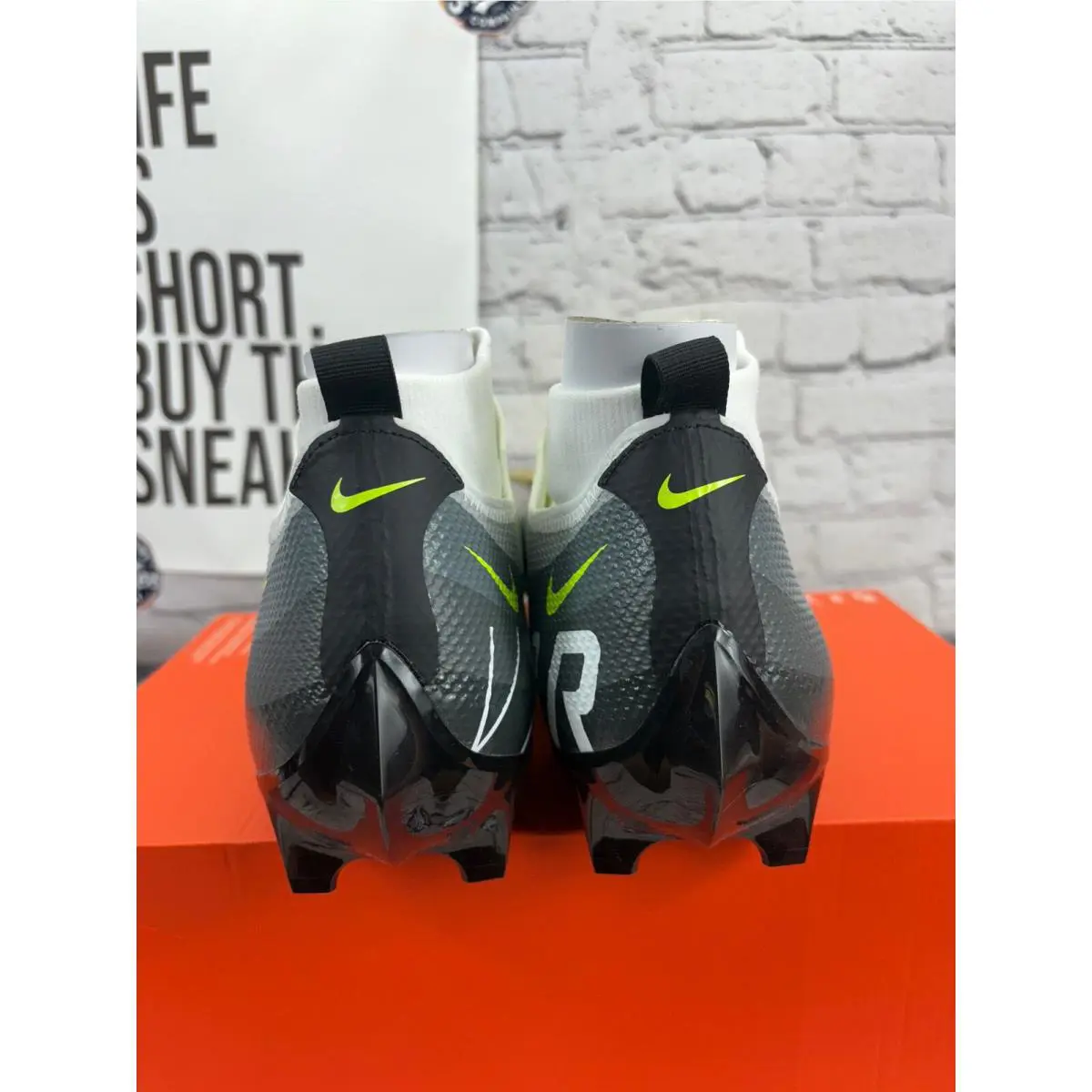 Nike shoes - Green 2