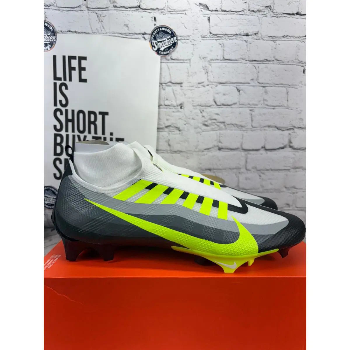 Nike shoes - Green 3