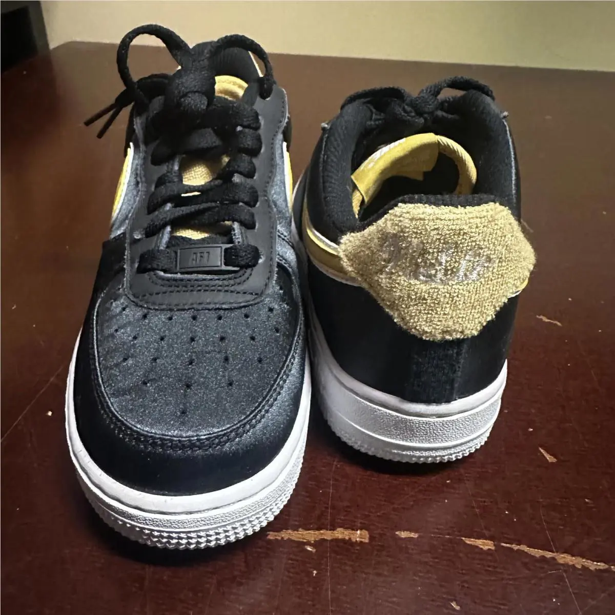 Nike shoes - Black 2