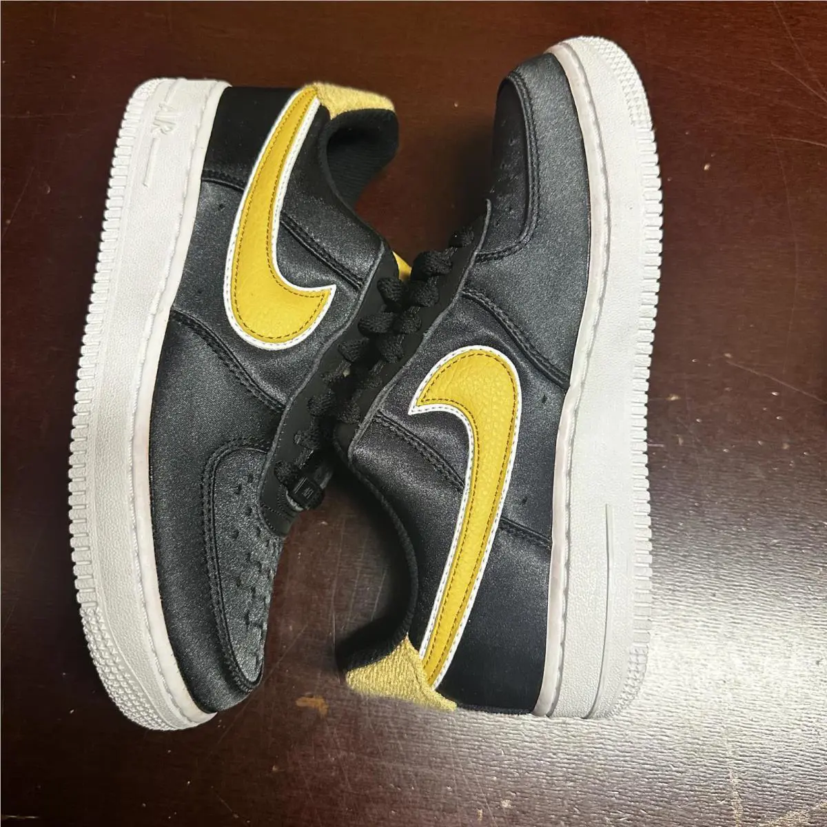 Nike shoes - Black 3