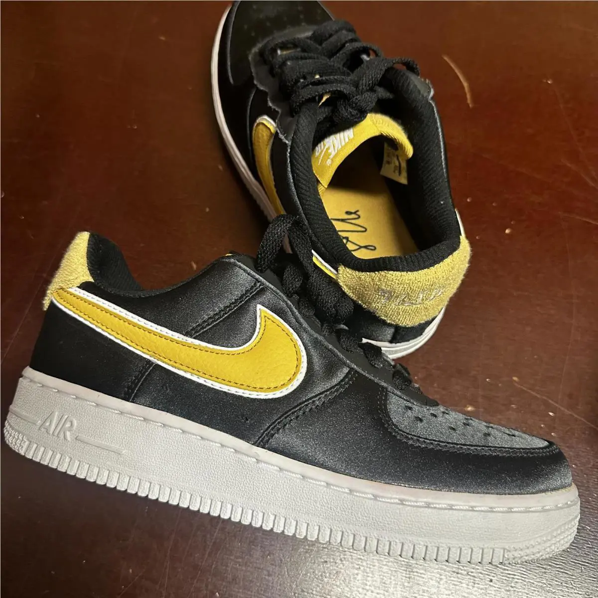 Nike shoes - Black 4