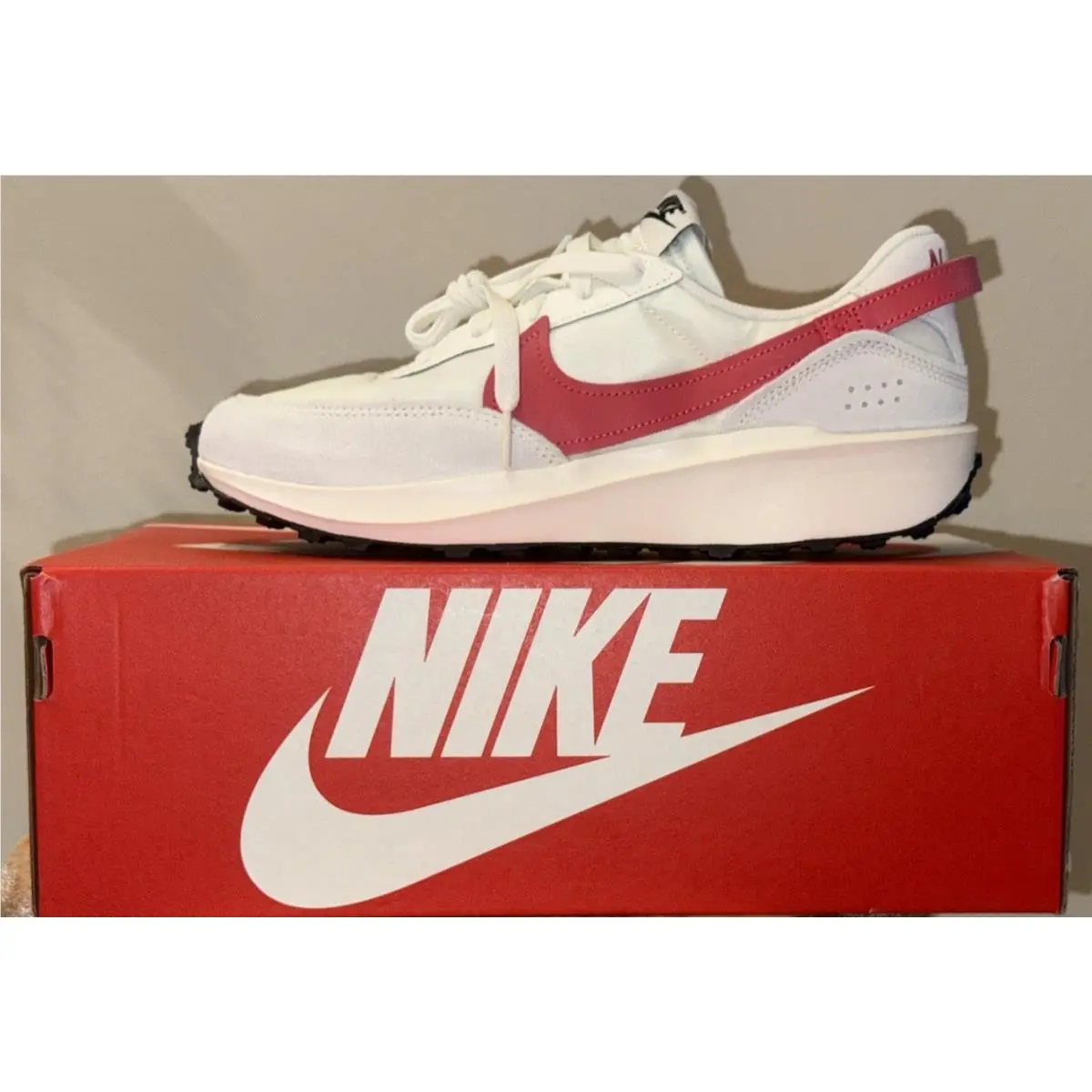 Nike Waffle Debut Workout Shoes Comfort Sneaker Women´s 10 White/pink