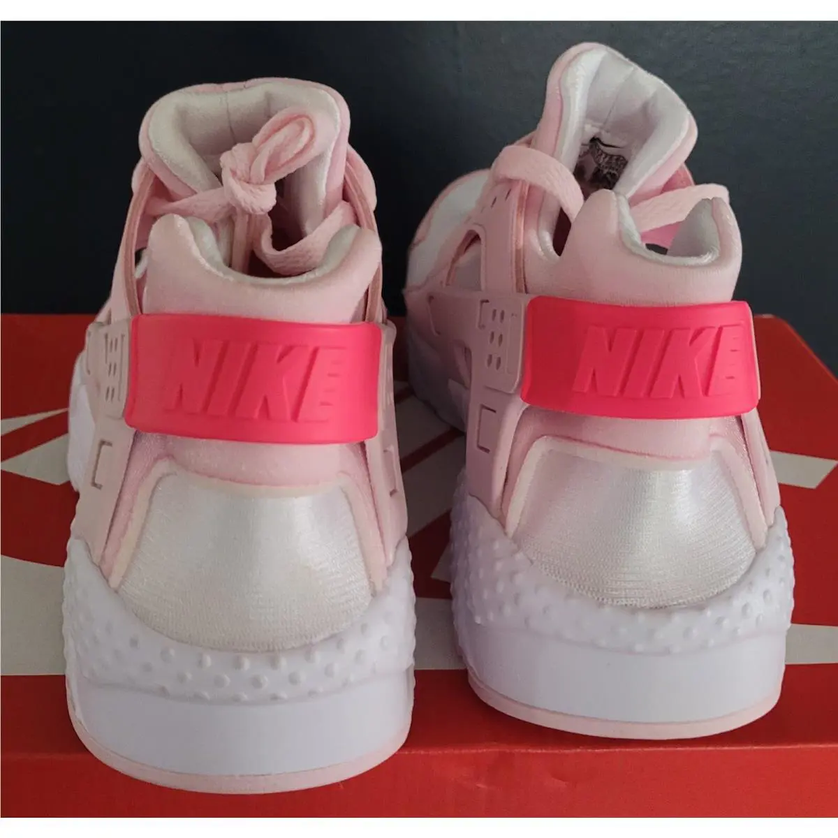 Nike shoes - Nike Huarache - Huarache - Pink foam/hyper pink/white (UPC: 196149546254) 1