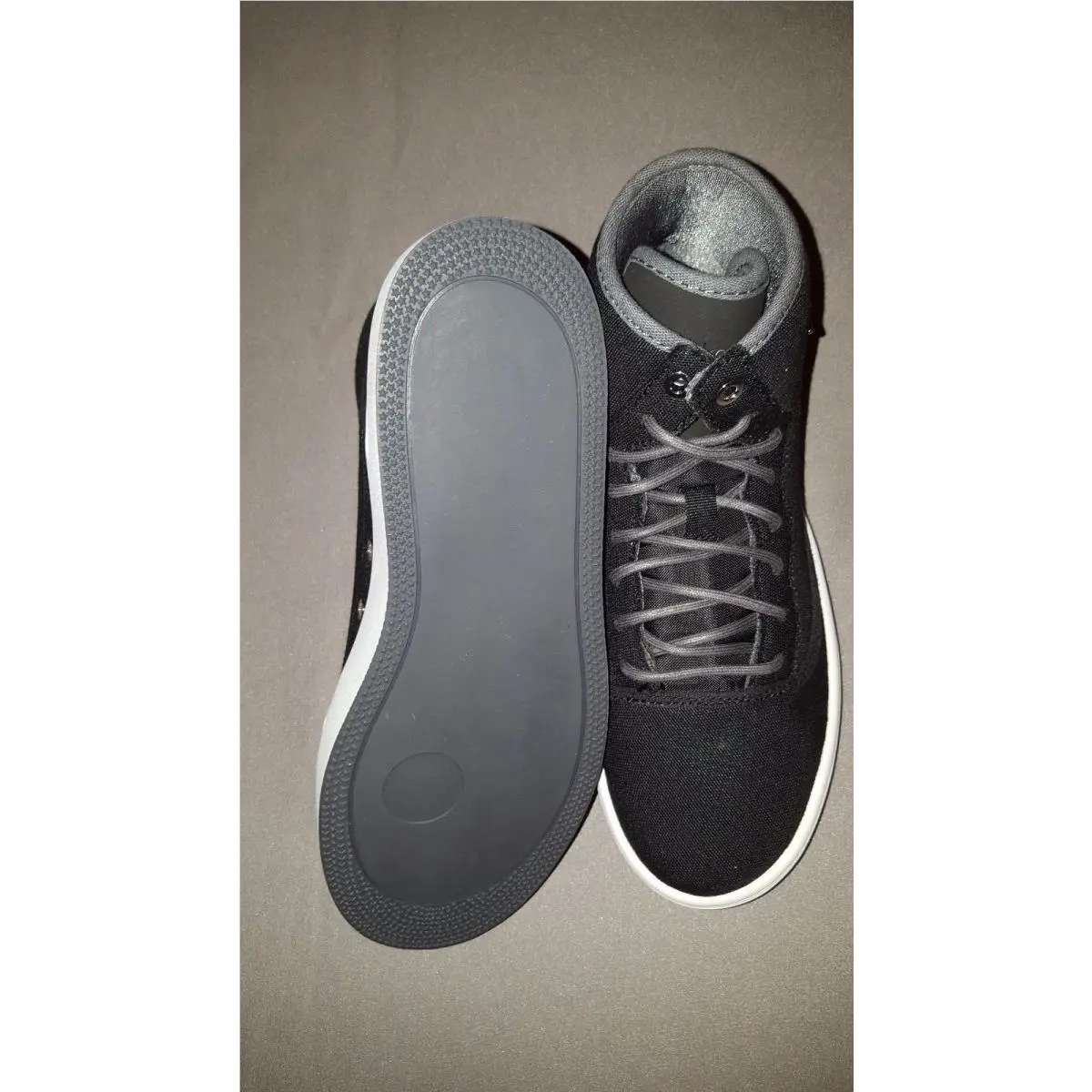 Nike shoes - Black (UPC: 888410385906) 2