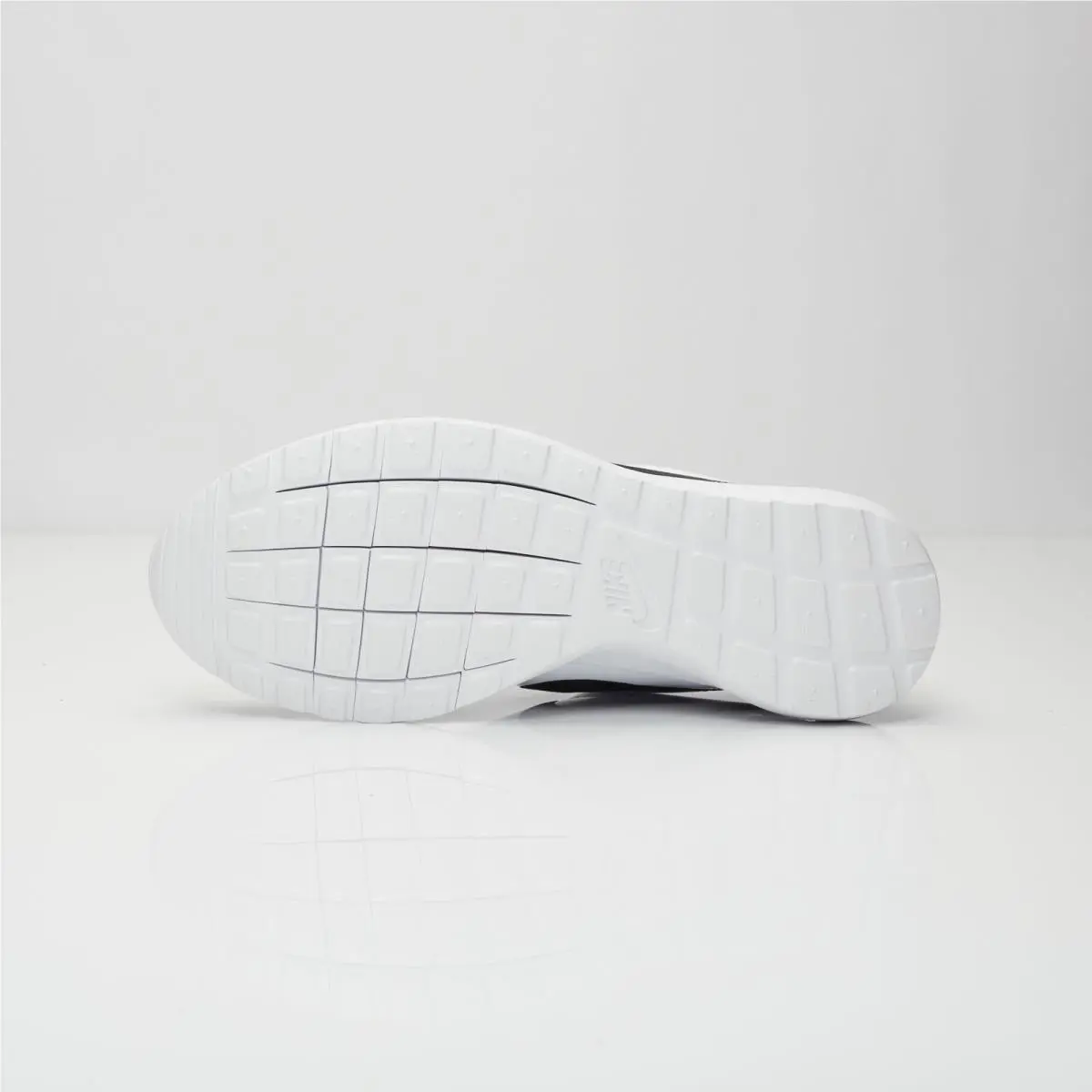 Nike shoes - Nike Roshe NM - Roshe - 866983-001 - Black/White 2