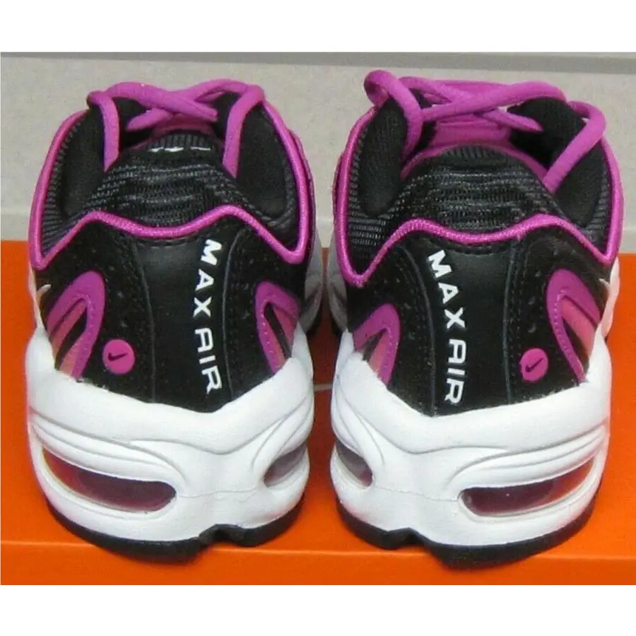 Nike shoes - Black 1