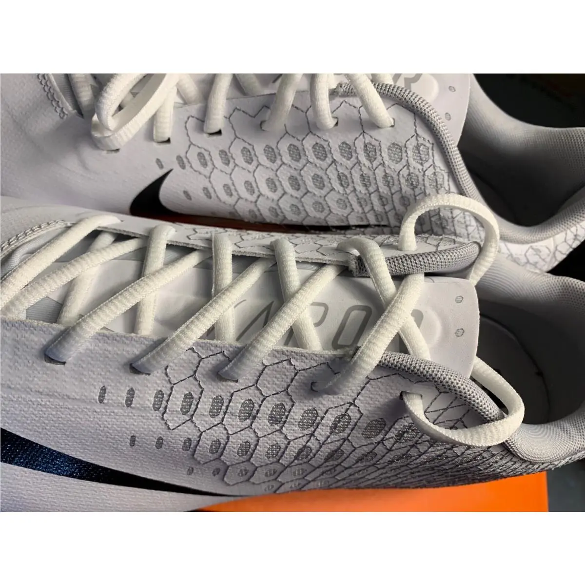 Nike shoes - White, Manufacturer: White 2