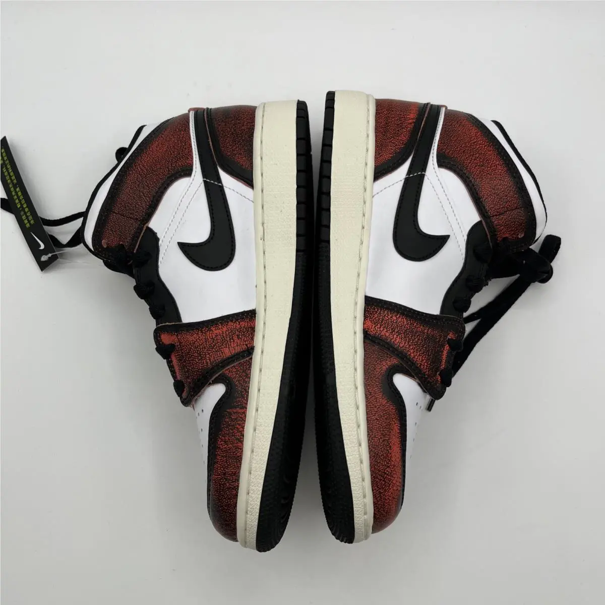 Nike shoes - Air Jordan 1 Mid SE GS - Black / Infrared 23-White-Sail (UPC: 196151738845) 5