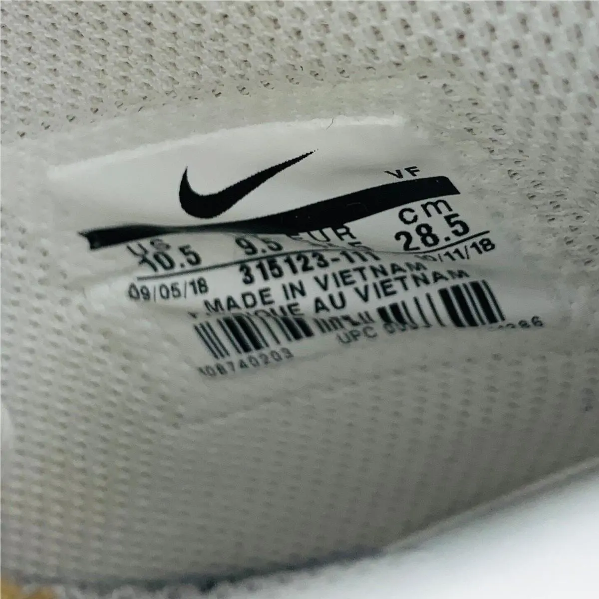 Nike shoes - White 9