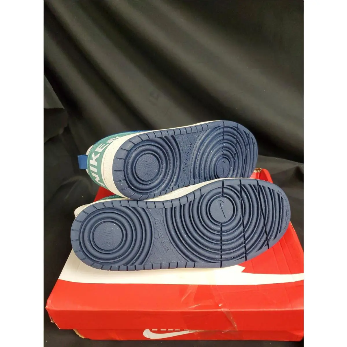 Nike shoes - Court Borough Low Recraft Gs - HM3722-141 - White (UPC: 197599589648) 4