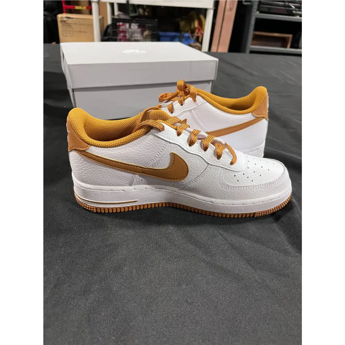 Nike shoes - White 5