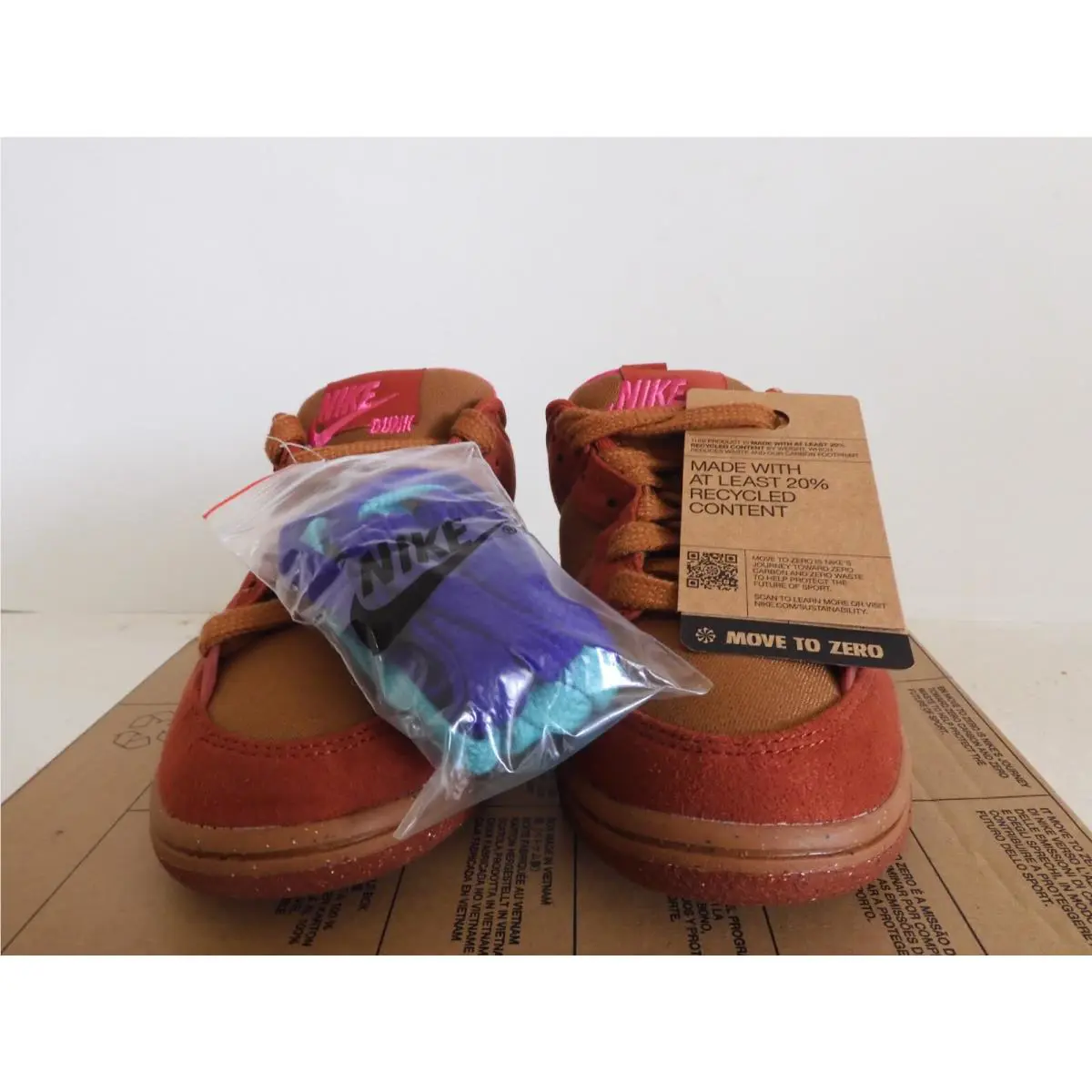 Nike shoes - NIKE DUNK LOW DISRUPT 2 - DH4402 200 - Desert Bronze (UPC: 195866277939) 1