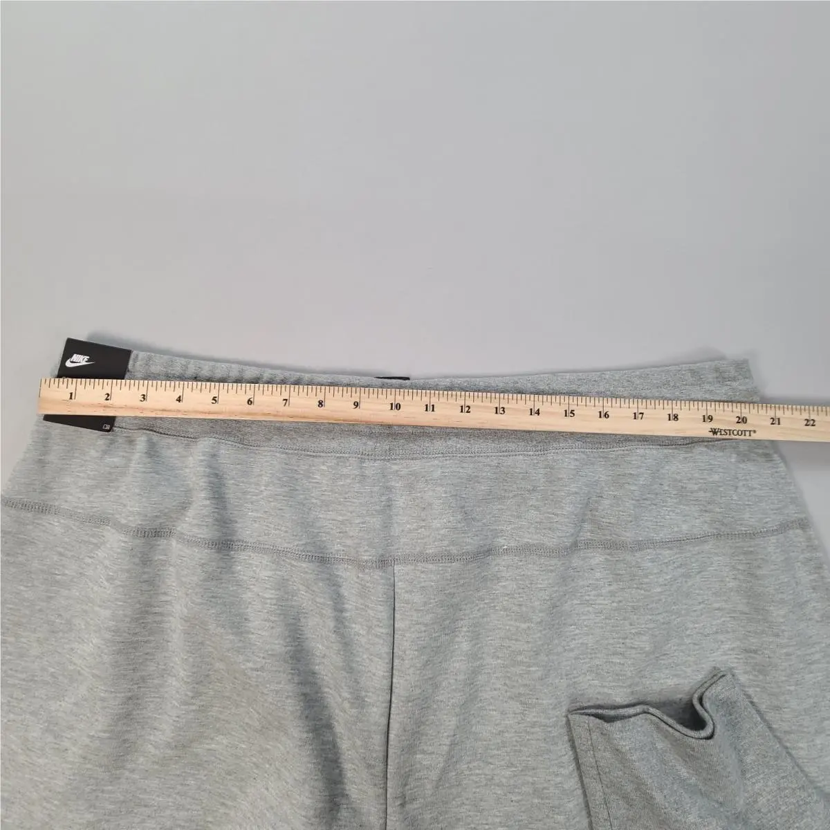 Nike clothing - Gray (UPC: 194495901604) 1