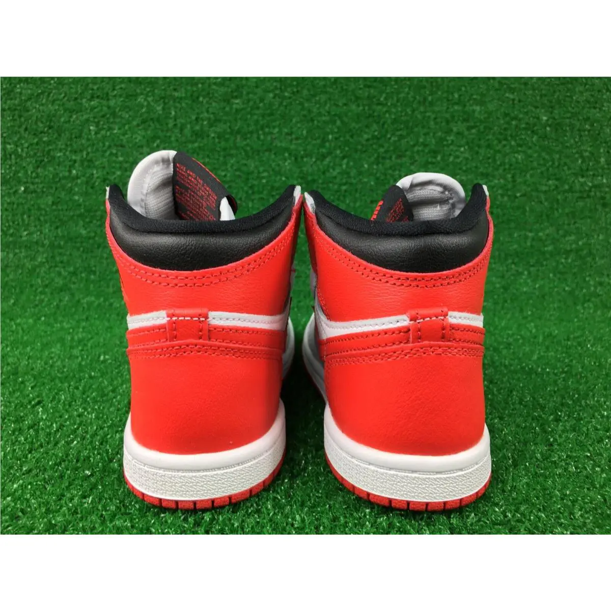 Nike shoes - Air Jordan 1 Retro High - Red (UPC: 0195869250601) 4