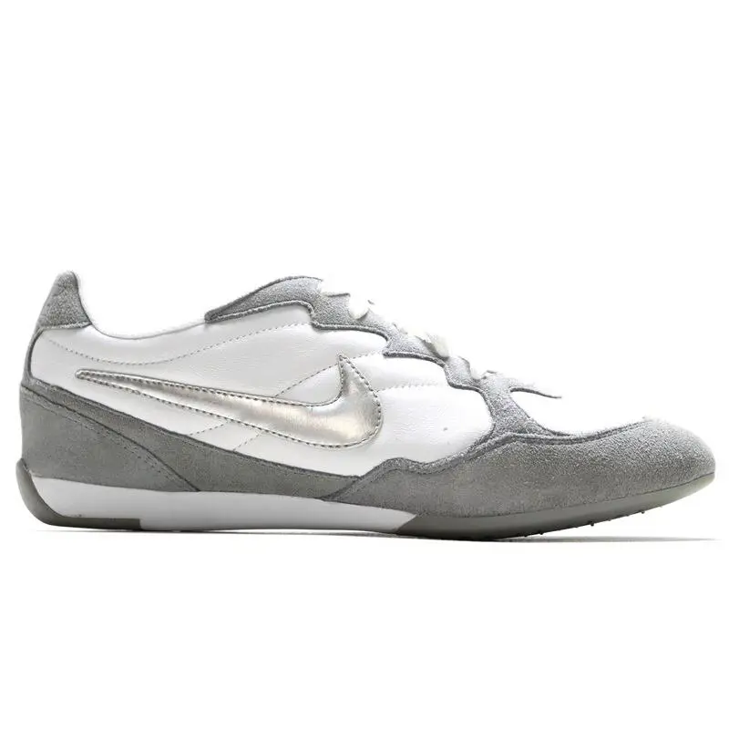 Nike shoes - White/Gray/Silver 1