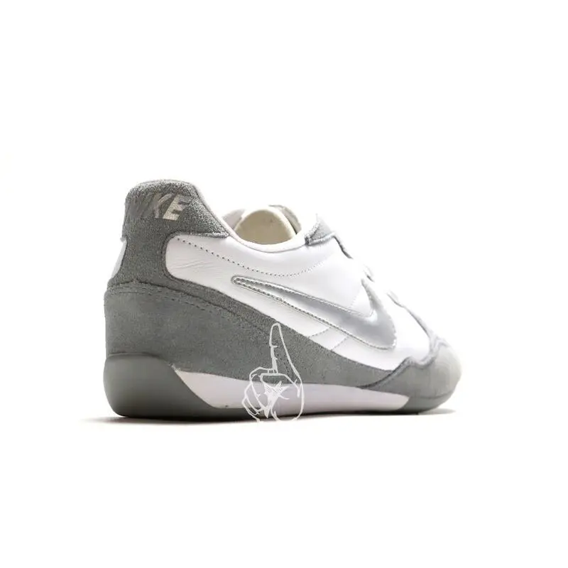 Nike shoes - White/Gray/Silver 2
