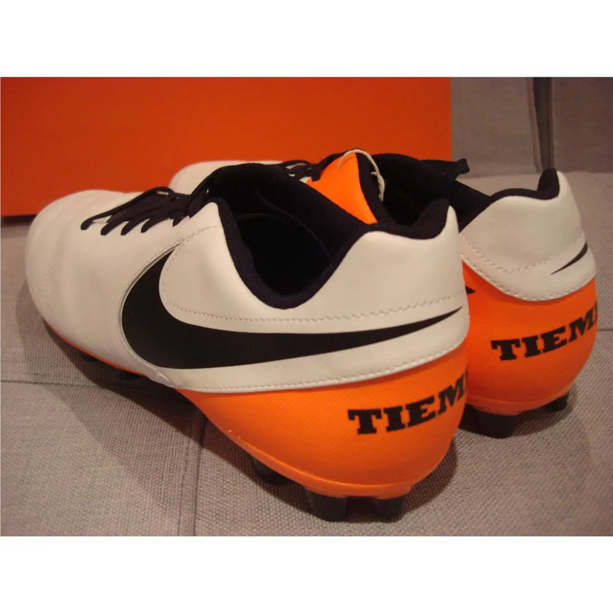 Nike shoes - White (UPC: 884776206718) 4