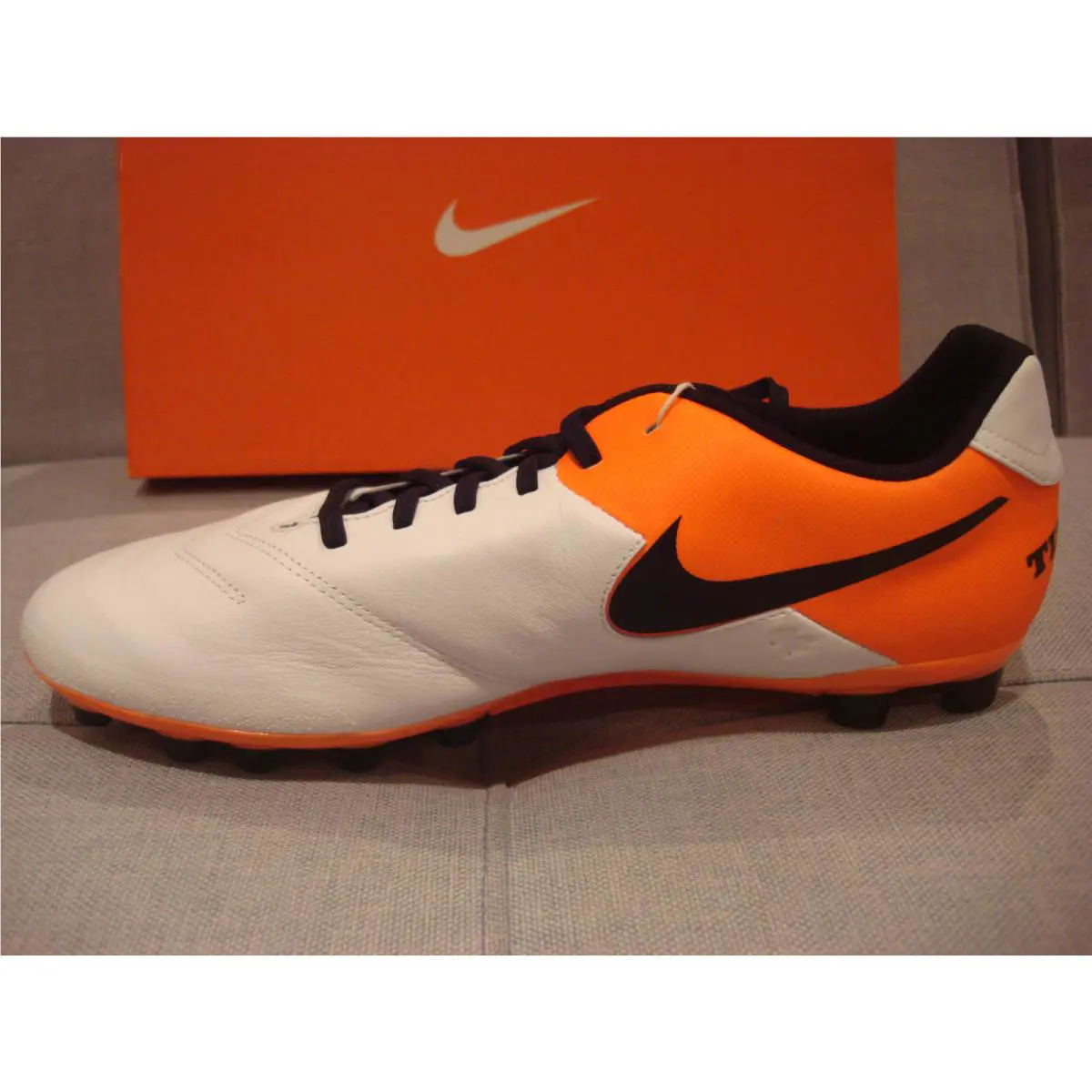Nike shoes - White (UPC: 884776206718) 7