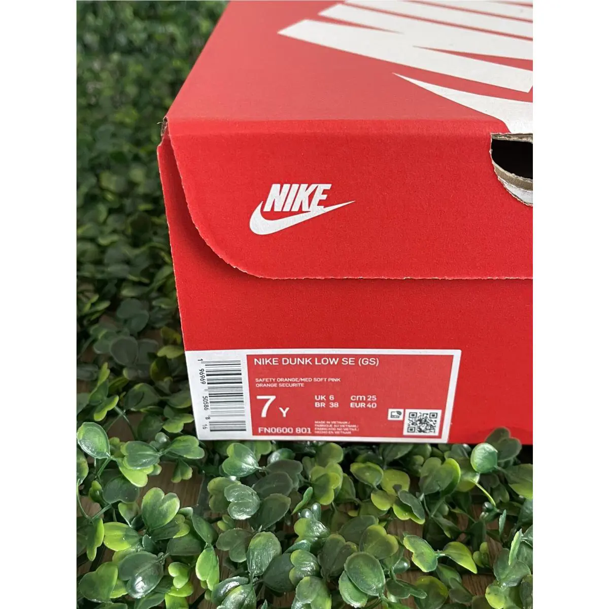 Nike shoes - Nike Dunk Low SE GS - Pink (UPC: 0196969505844) 8